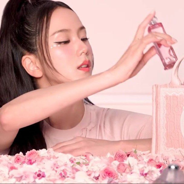 智秀 (1995)的最新照片