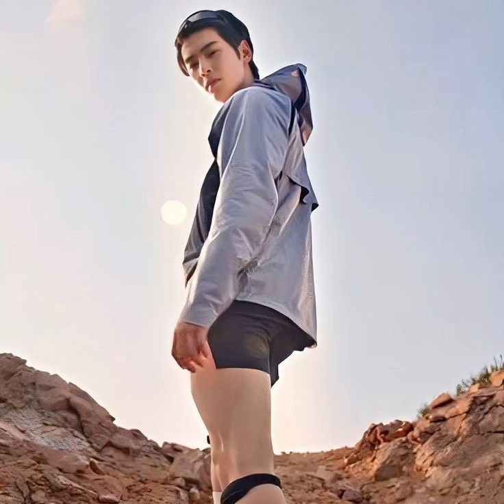 Latest photo of Cha Eunwoo
