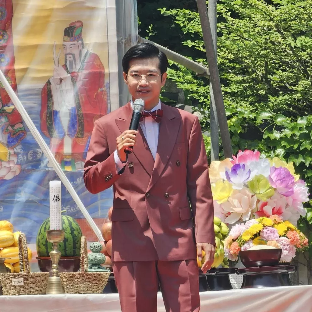 A moment captured by a fan of Jo Myungsup