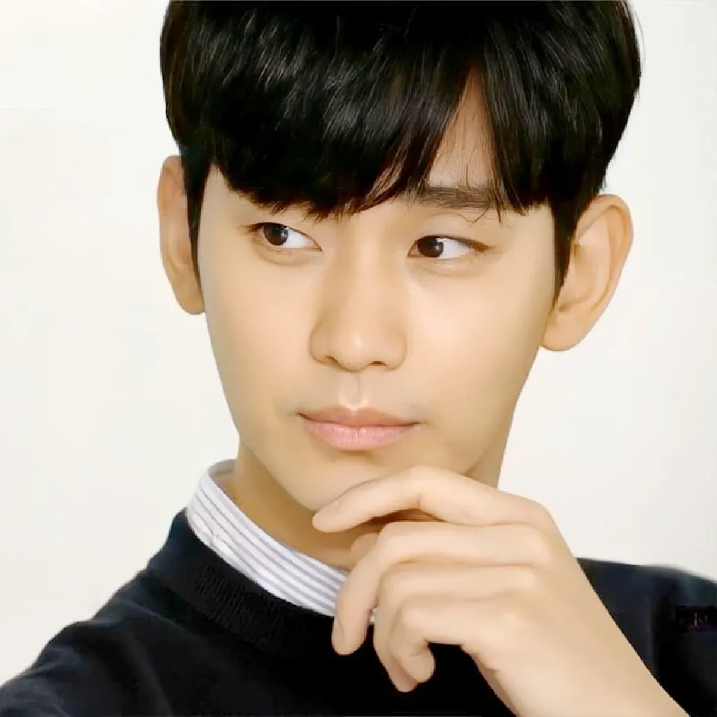 金秀贤的最新照片