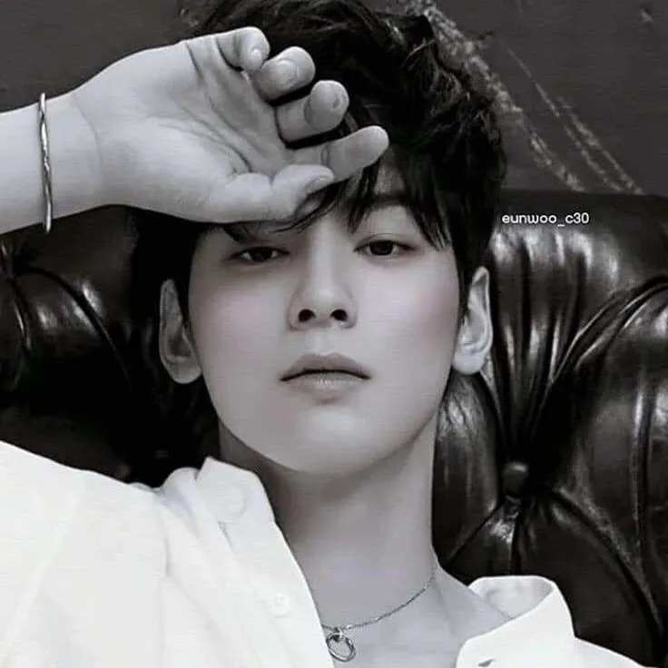 Latest photo of Cha Eunwoo