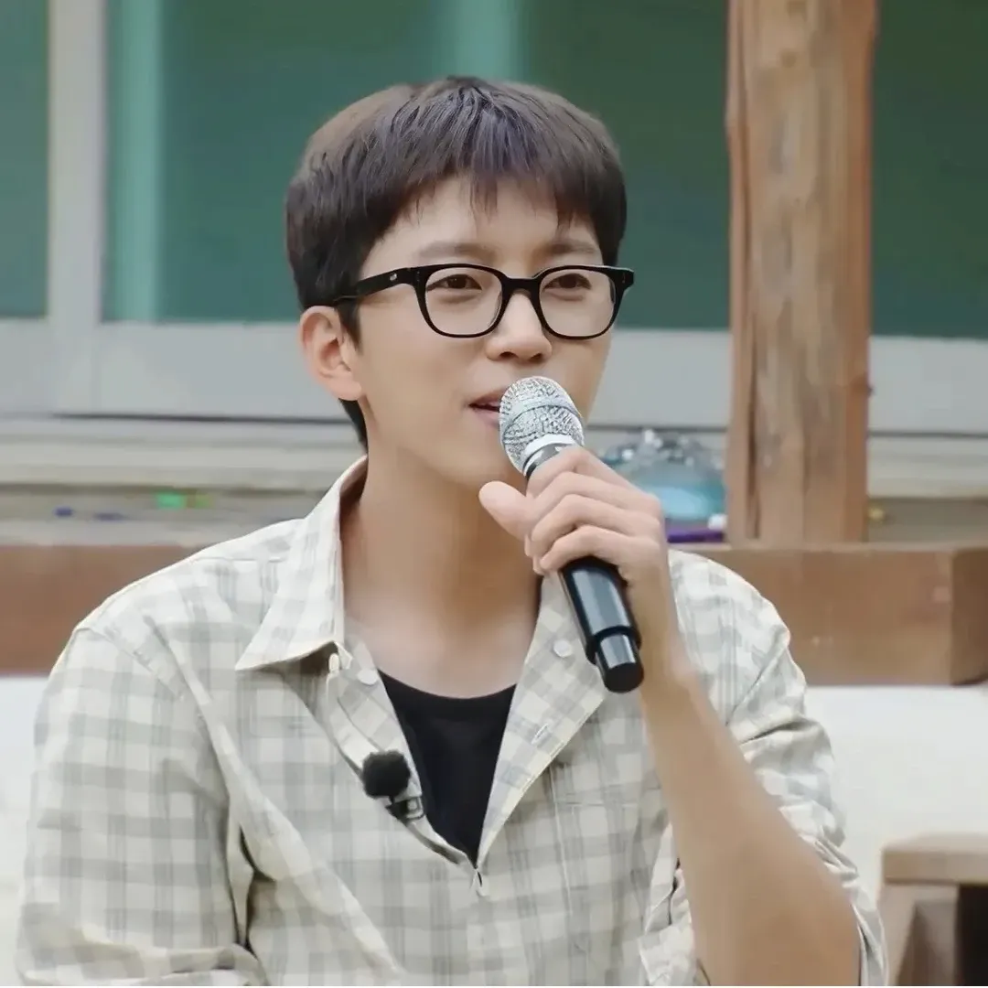 Cuplikan di balik layar dari Lim Youngwoong