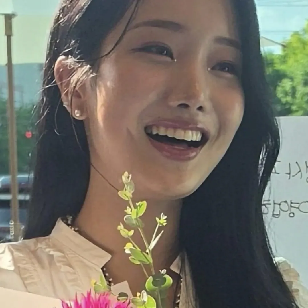 Recent activity shot of Kim Soyeon (2004)