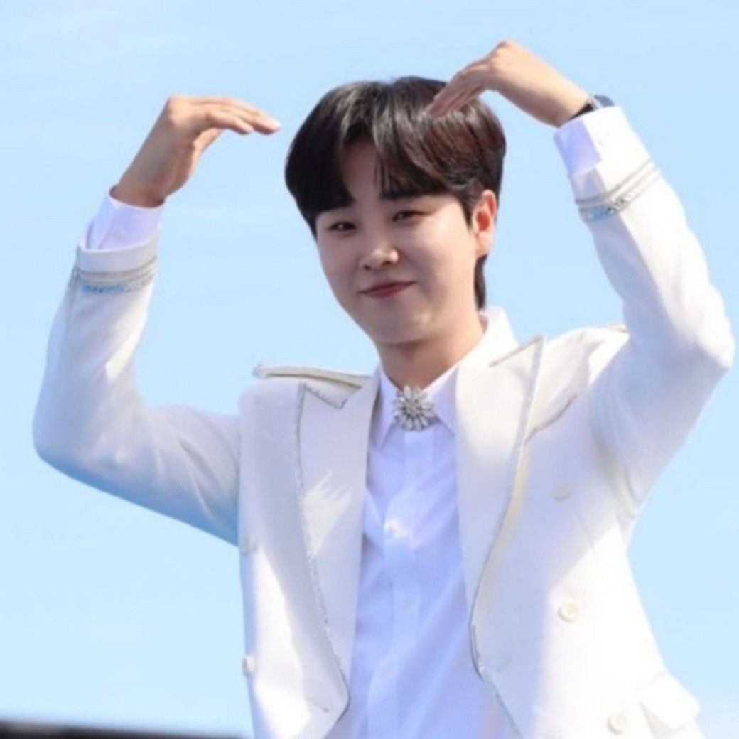 Latest photo of Song Minjun