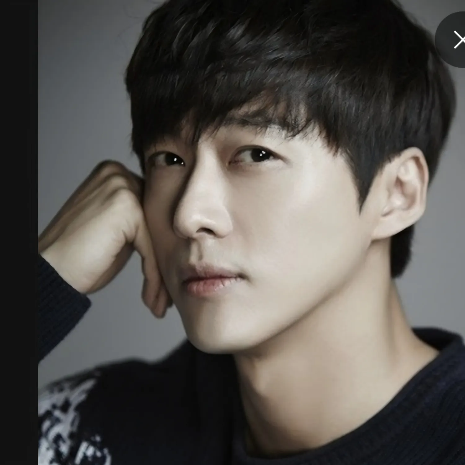 Behind-the-scenes cut of Namkoong Min