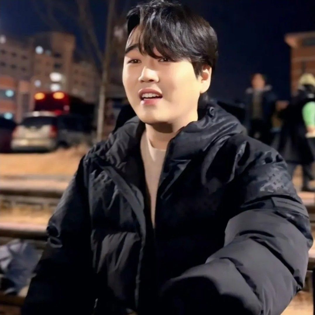 Recent activity shot of Hwang Youngwoong