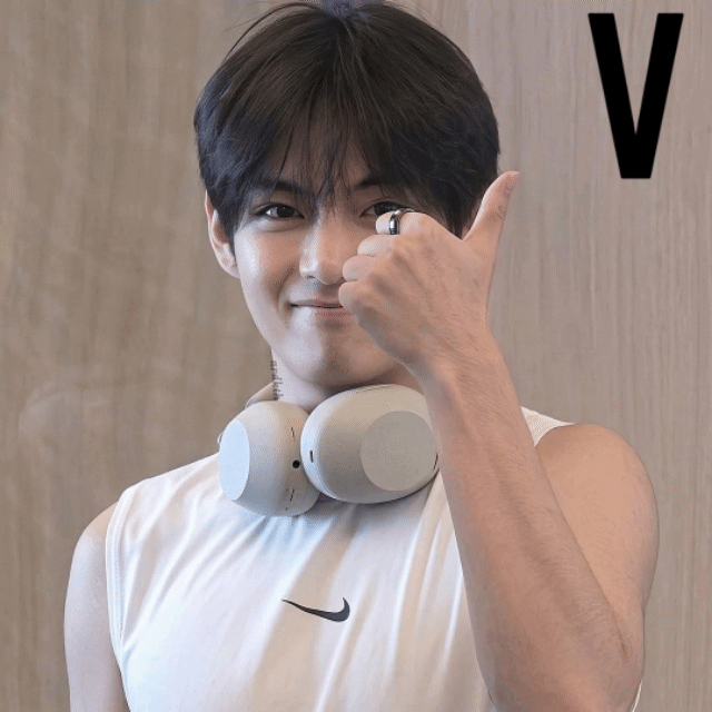 Behind-the-scenes cut of Kim Taehyung (V)