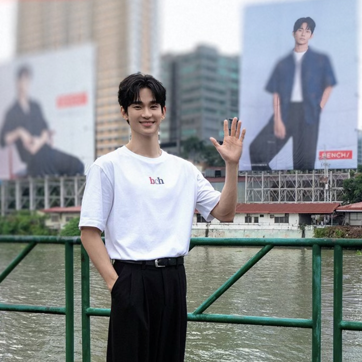 A moment captured by a fan of Kim Soohyun