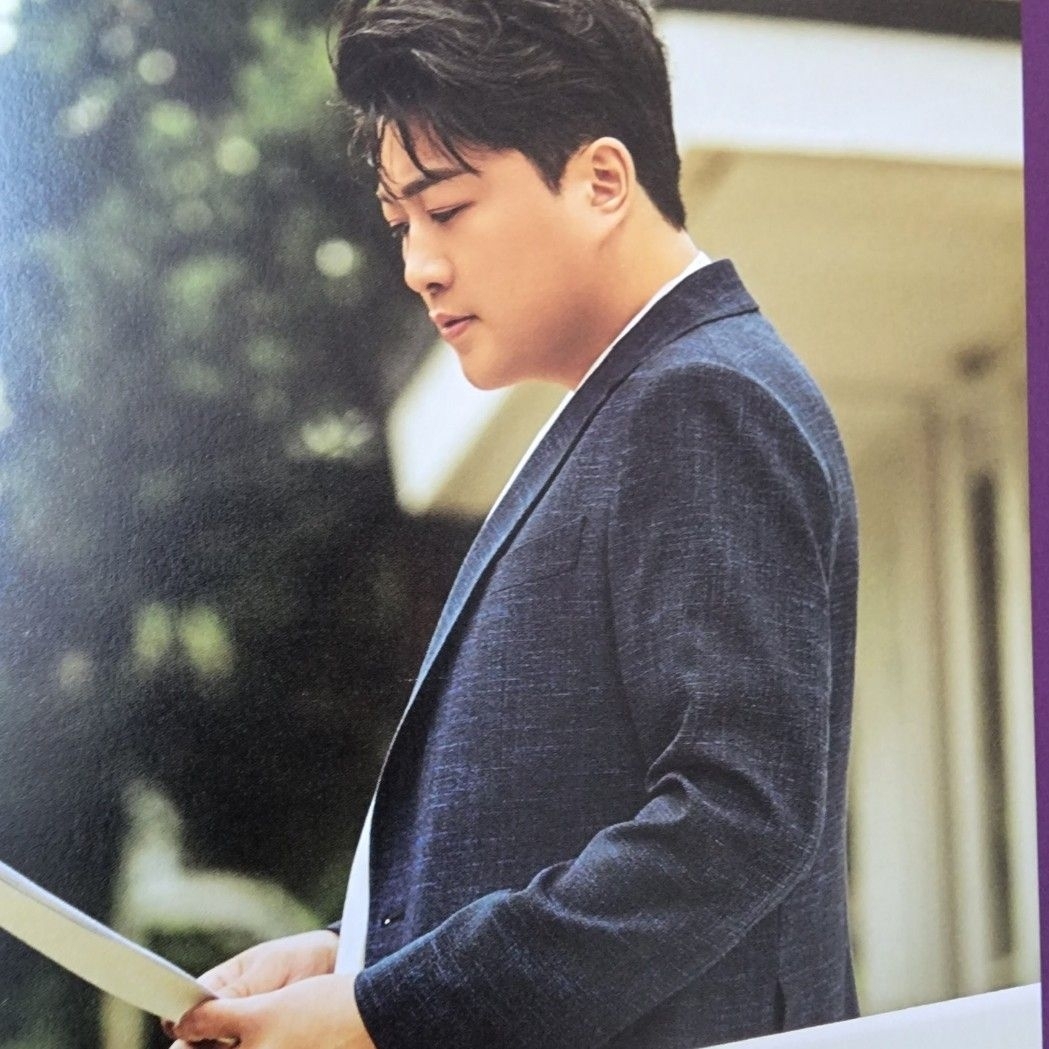 粉丝拍下的金浩中瞬间