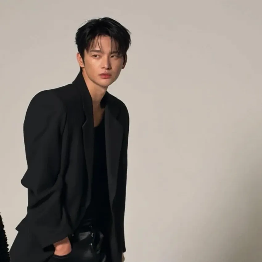 Momen yang diabadikan oleh penggemar Seo Inguk