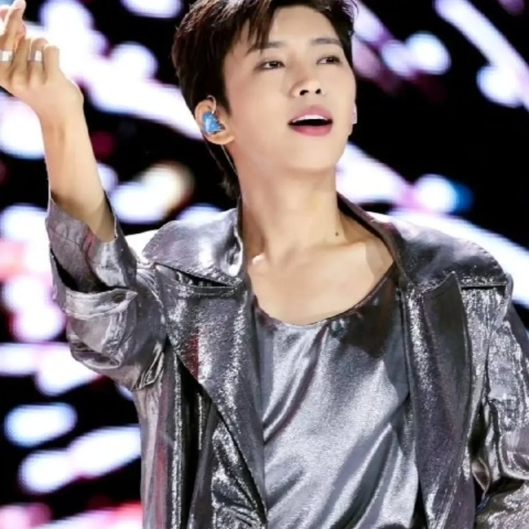 Latest photo of Lim Youngwoong