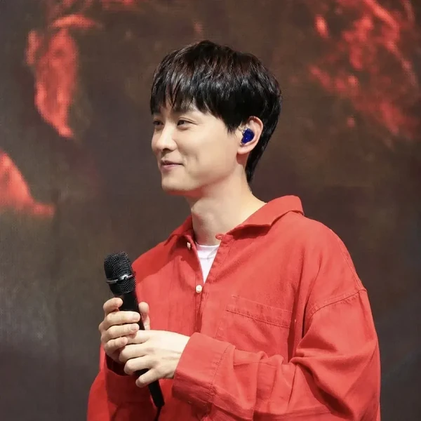 Popular profile image of Min Kyunghoon selected by vote