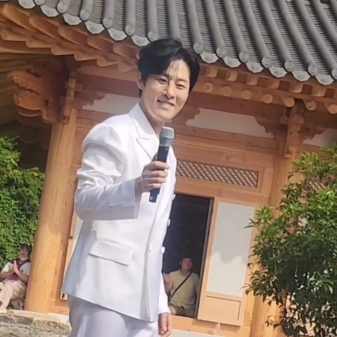 粉丝拍下的Kang Moonkyung瞬间