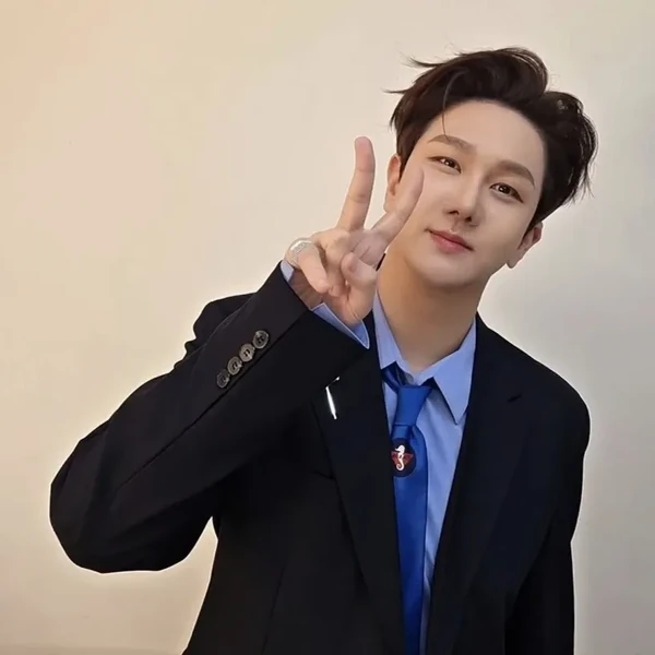 Representative photo of Kim Soochan showing their charm