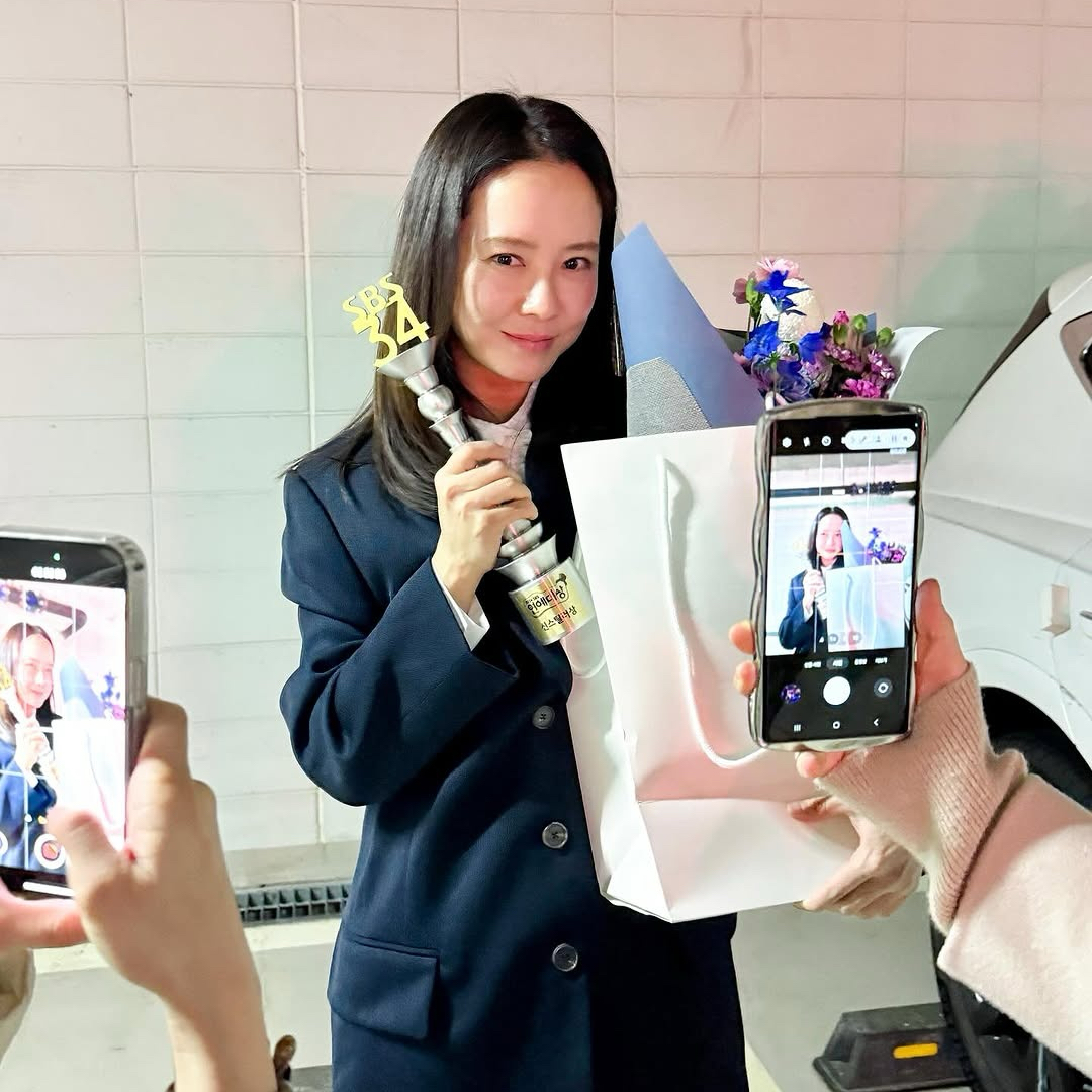Recent activity shot of Song Jihyo