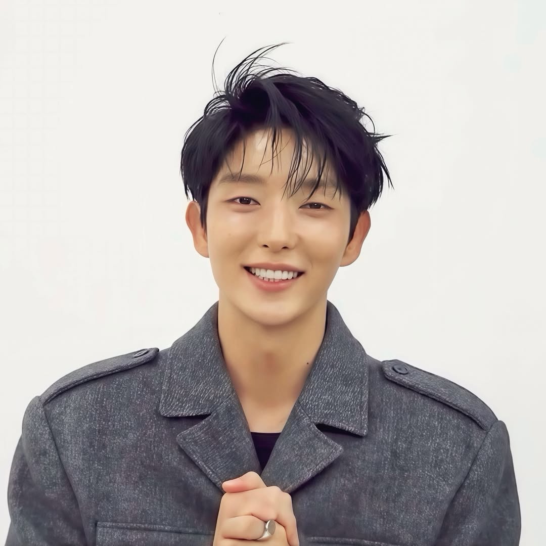 Behind-the-scenes cut of Lee Joongi