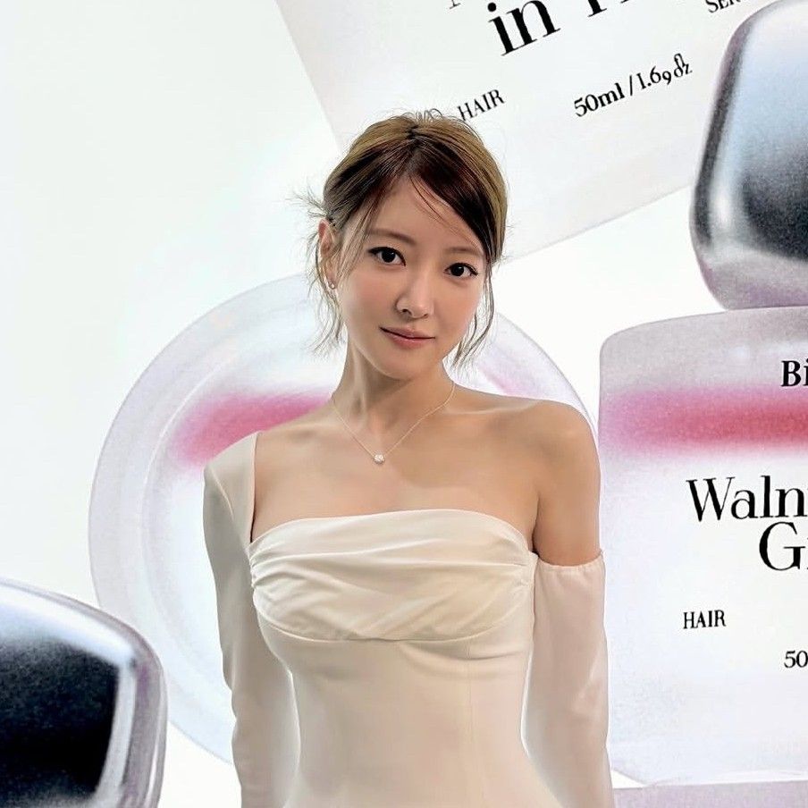 Behind-the-scenes cut of Lee Seyoung