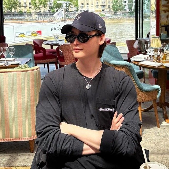 Latest photo of Lee Jongsuk