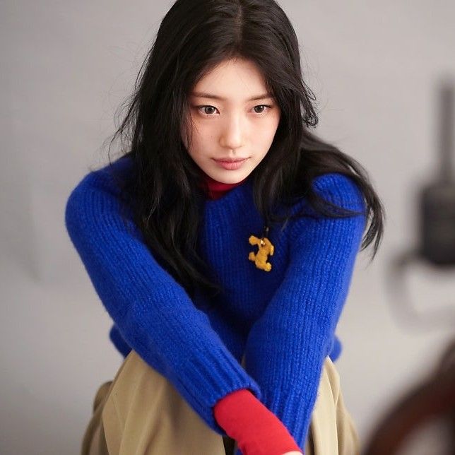 Recent activity shot of Bae Suzy