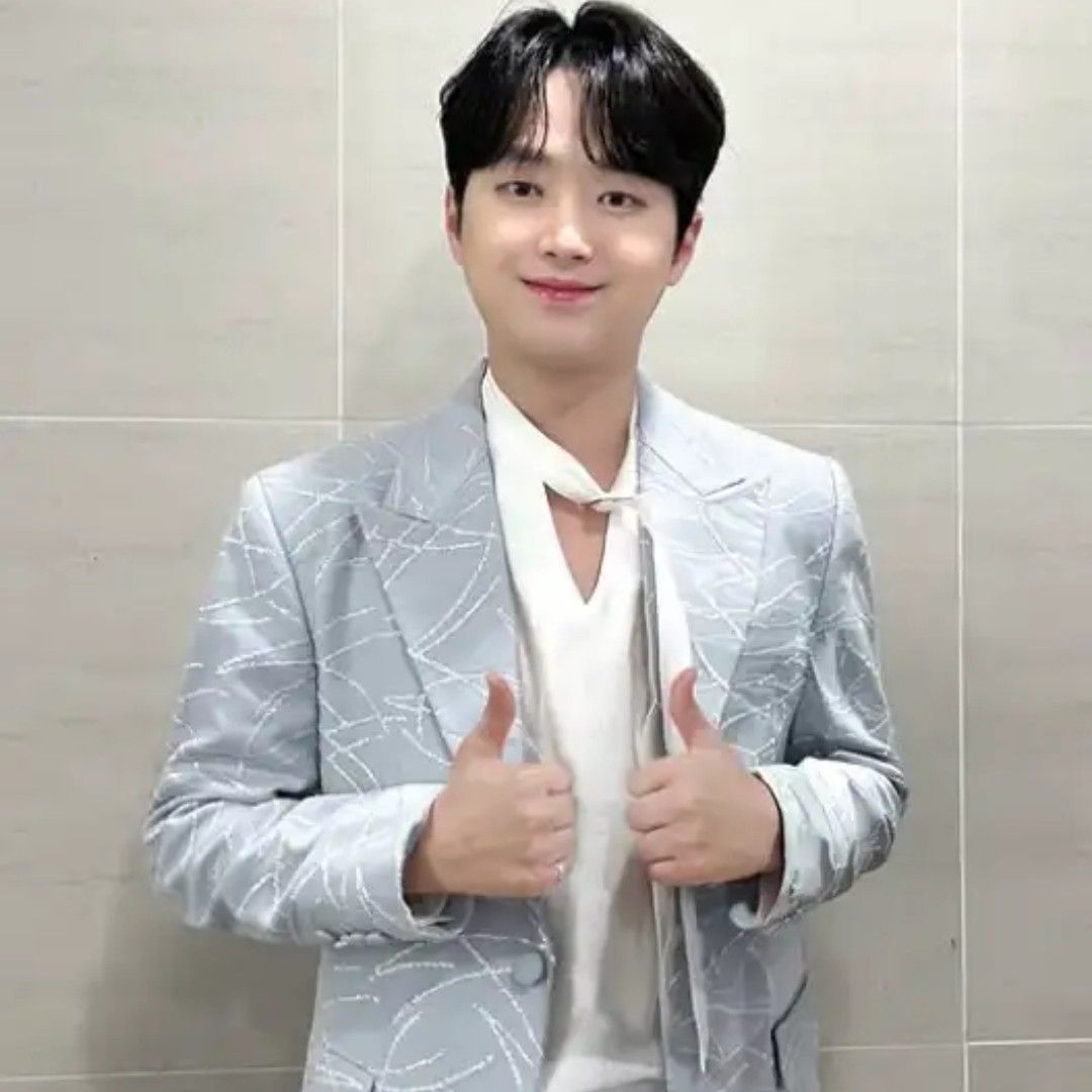 Foto terbaru dari Lee Chanwon