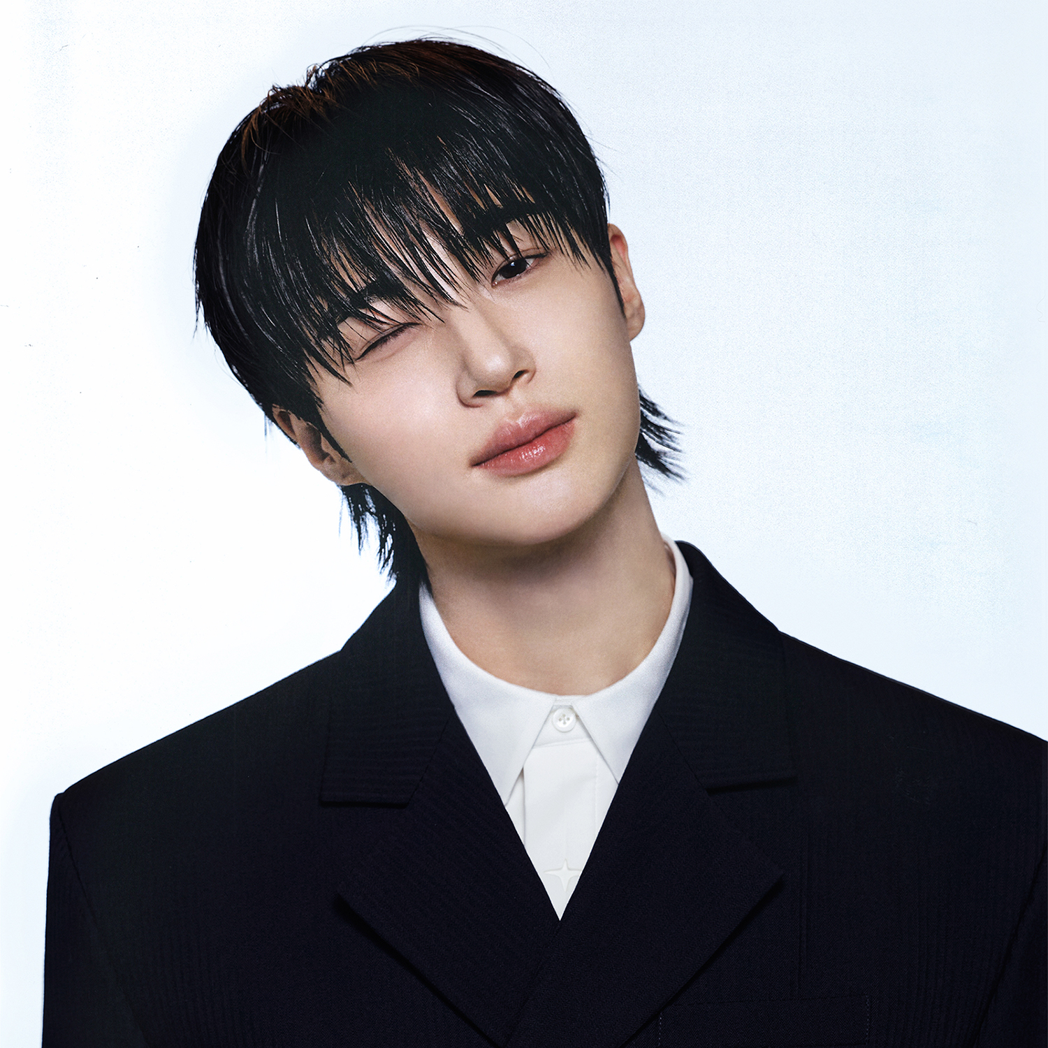 Behind-the-scenes cut of Byeon Wooseok