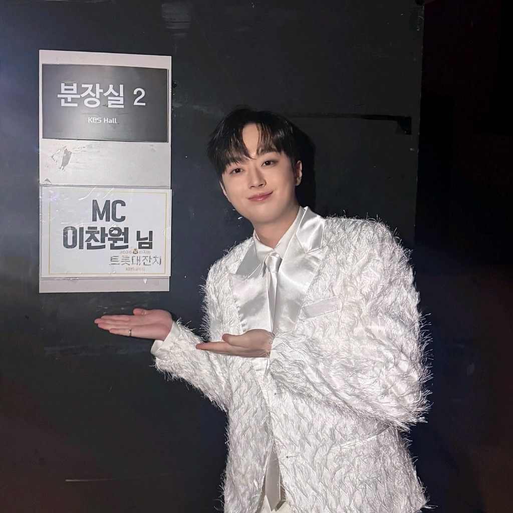 李灿元的近期活动照