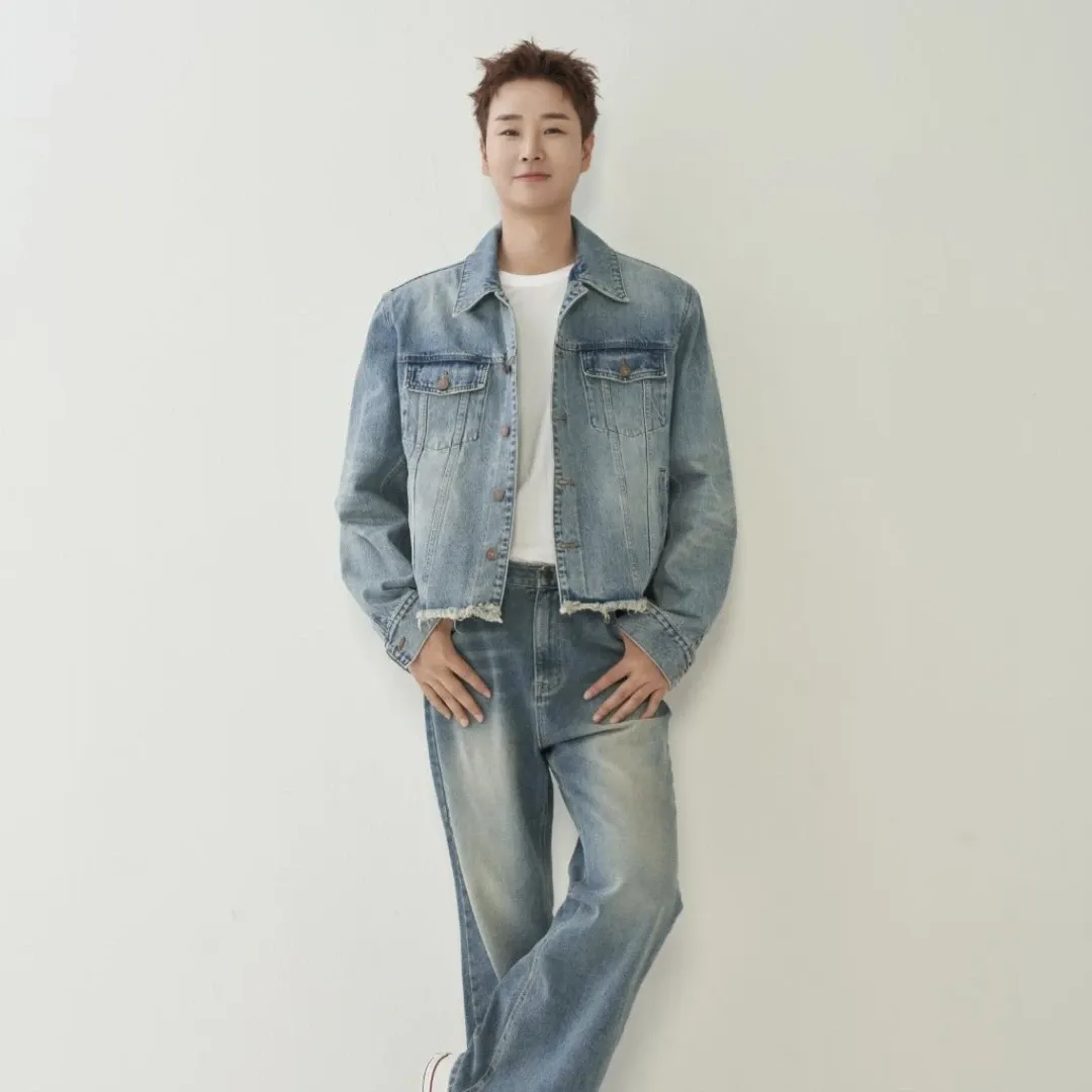 Behind-the-scenes cut of Song Minjun