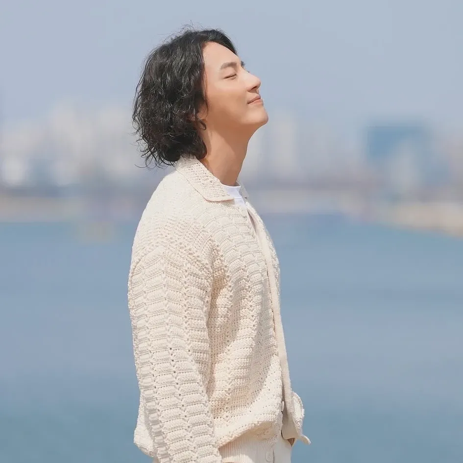 Latest photo of Yoon Shiyoon