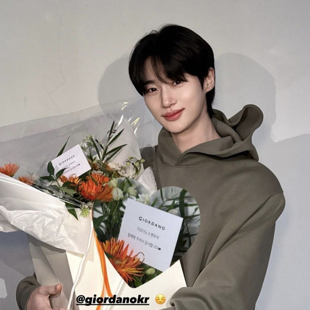 Latest photo of Byeon Wooseok