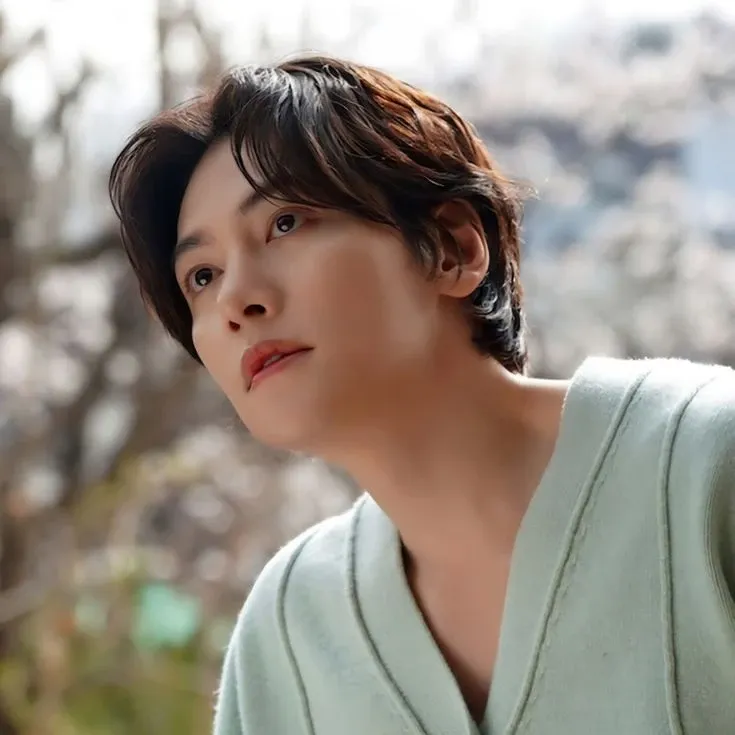 Behind-the-scenes cut of Ji Changwook