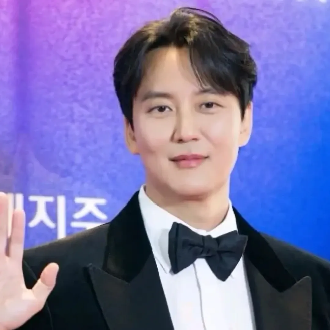 Recent activity shot of Kim Namgil