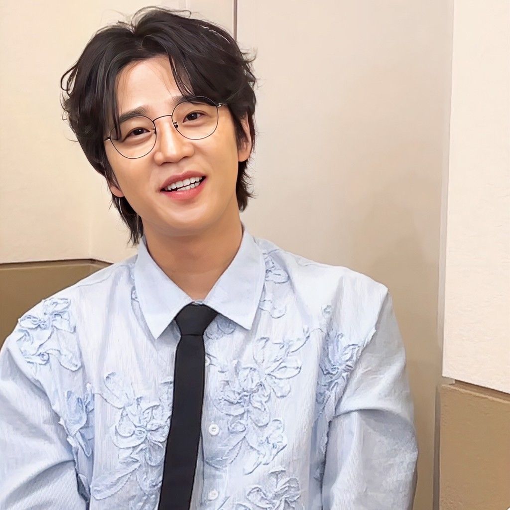 Behind-the-scenes cut of Park Jihoo (Mr. Trot 3)