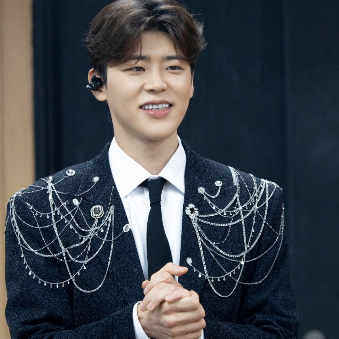 A moment captured by a fan of Park Jihyeon