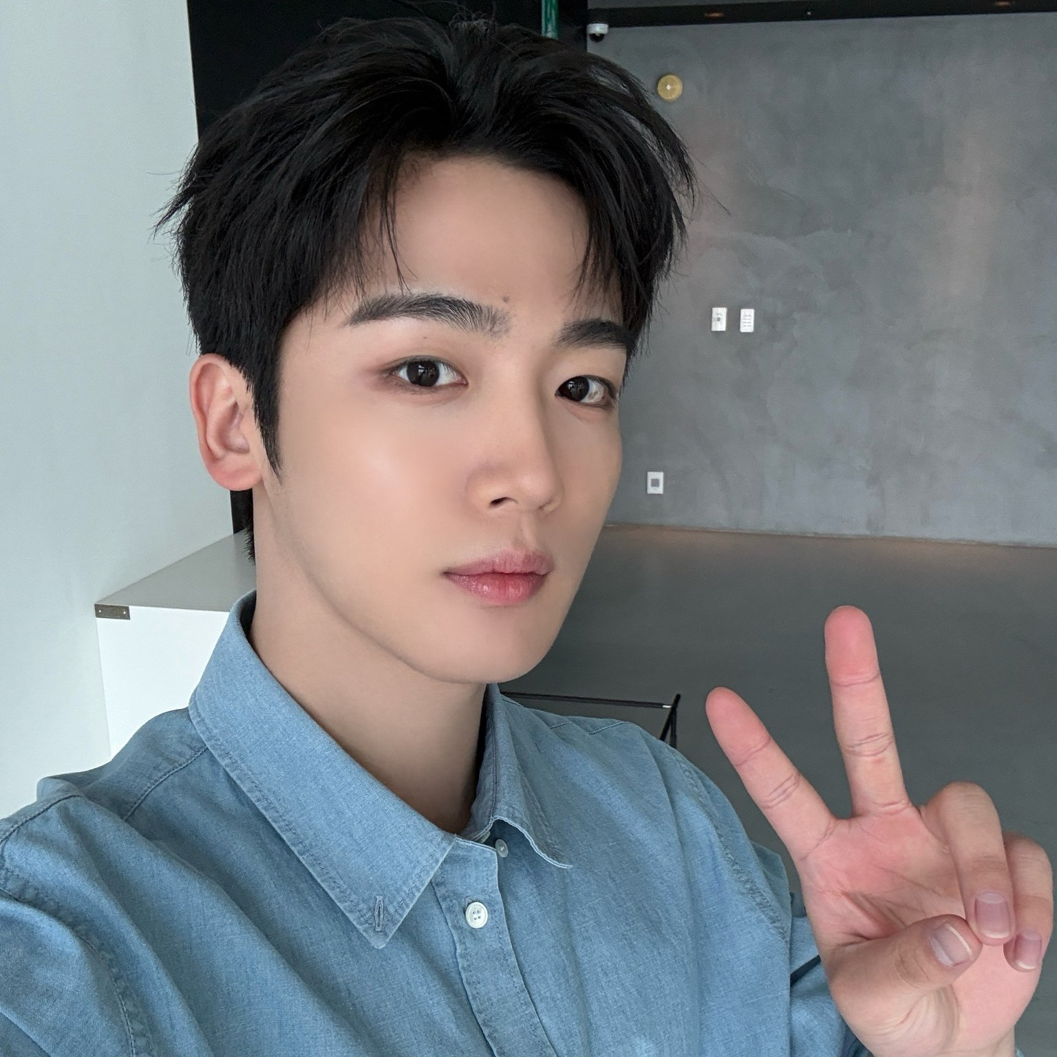 Recent activity shot of Kim Yohan