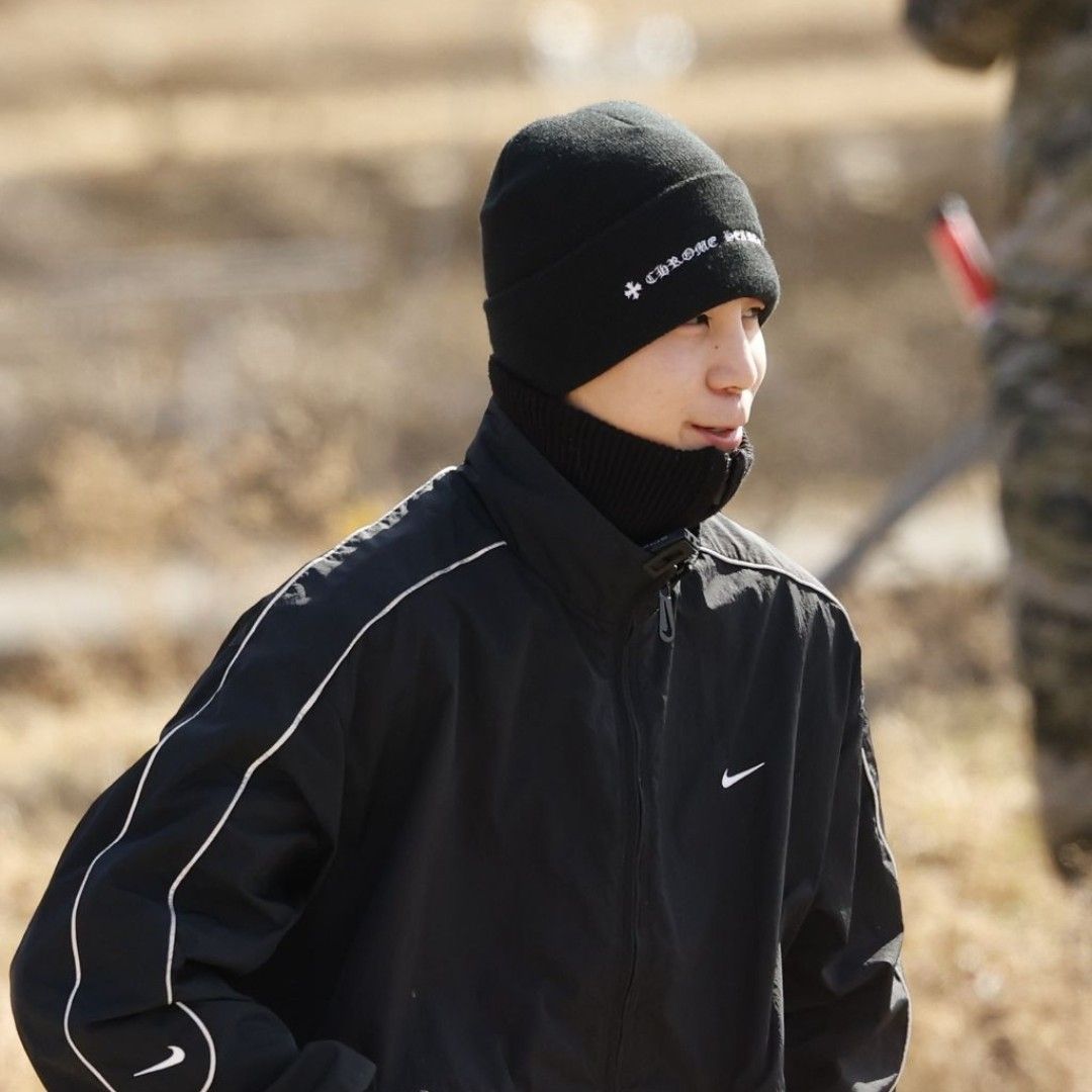 Foto terbaru dari Jeong Dongwon