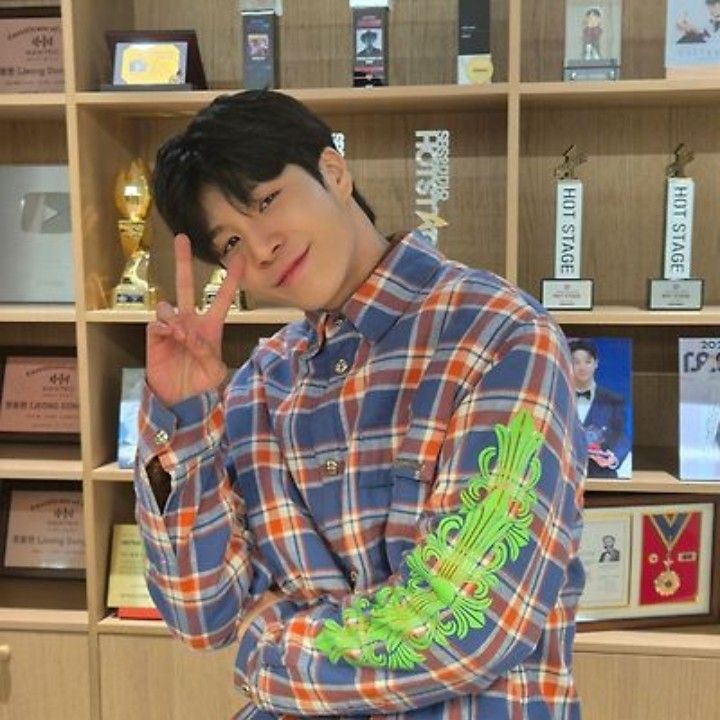 郑东元的最新照片