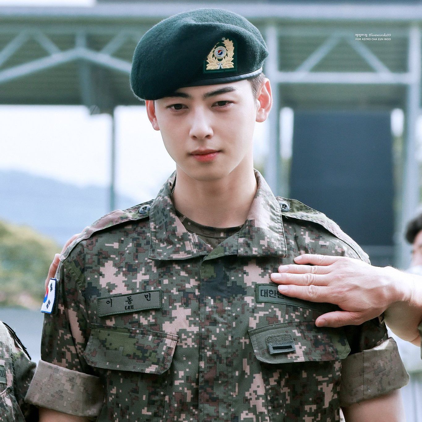 粉丝拍下的车银优瞬间