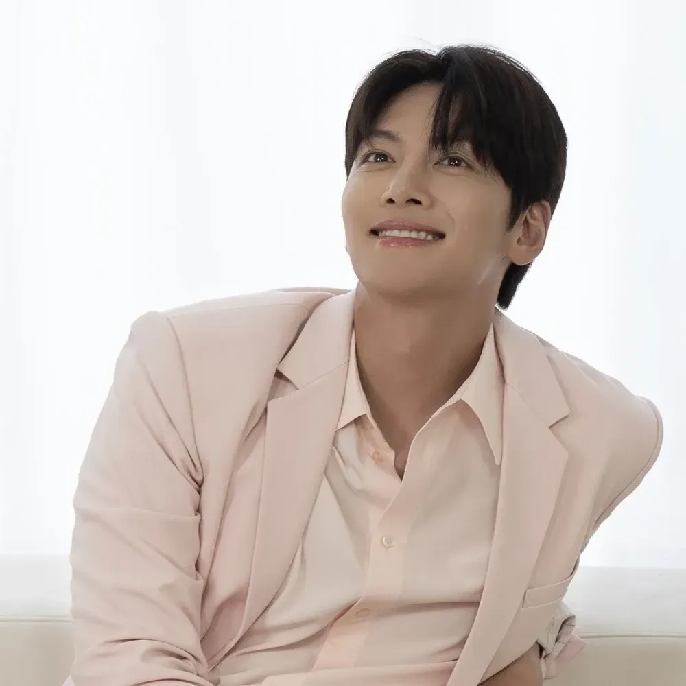 Behind-the-scenes cut of Ji Changwook