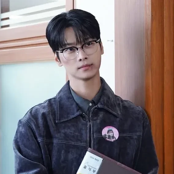 Top moment of Cha Hakyeon (N) selected by the fandom
