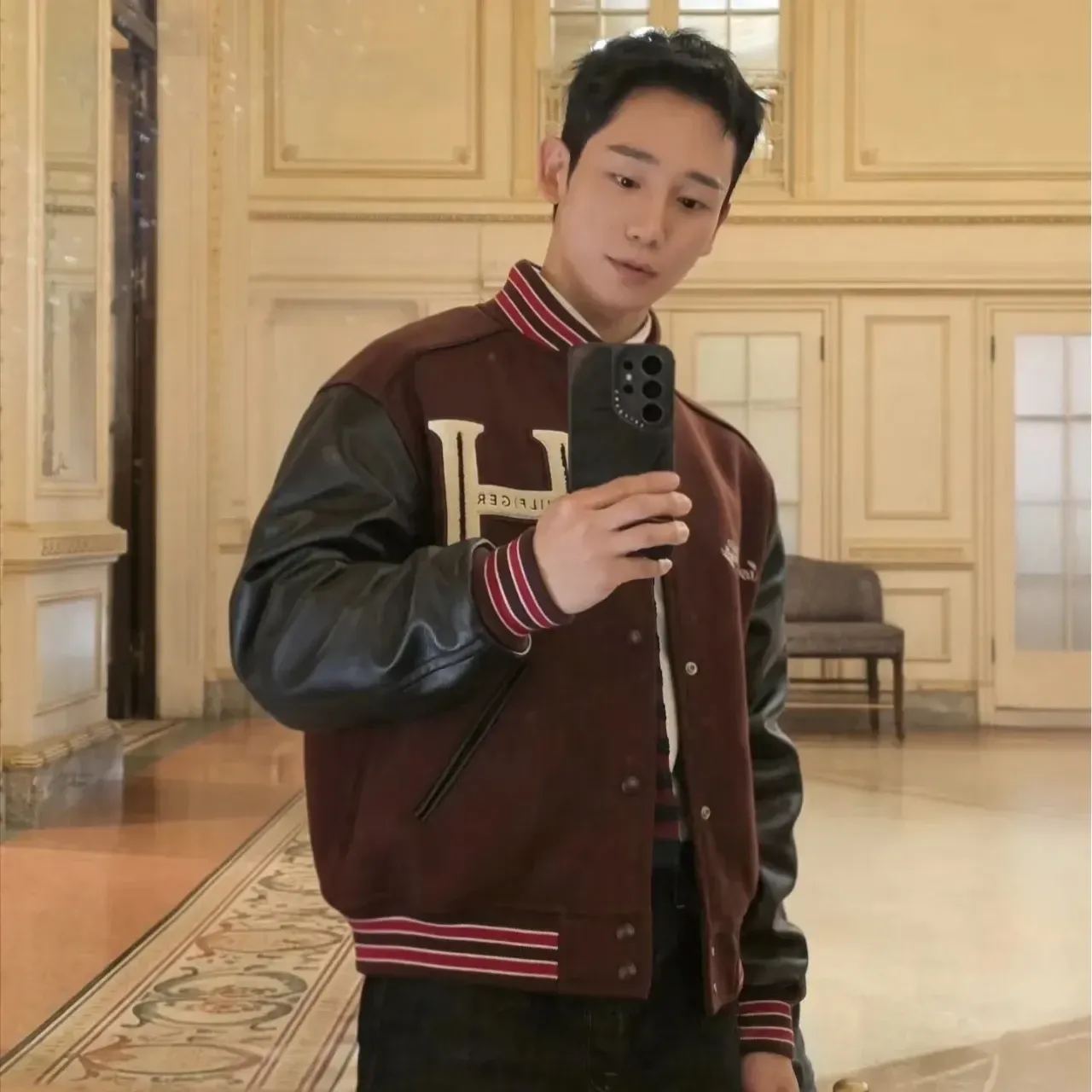 粉丝拍下的丁海寅瞬间