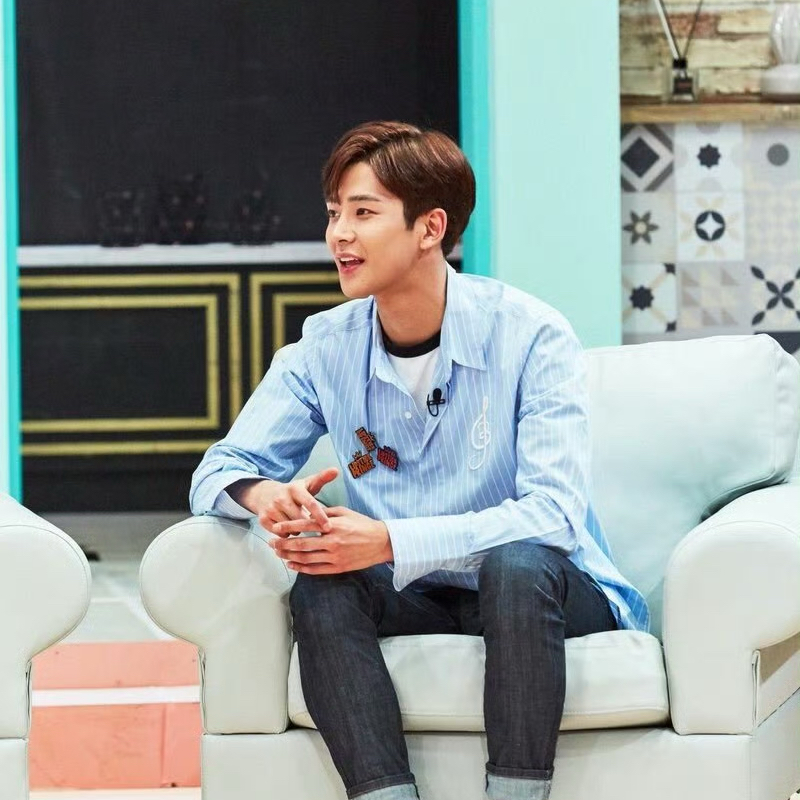 Foto terbaru dari Rowoon