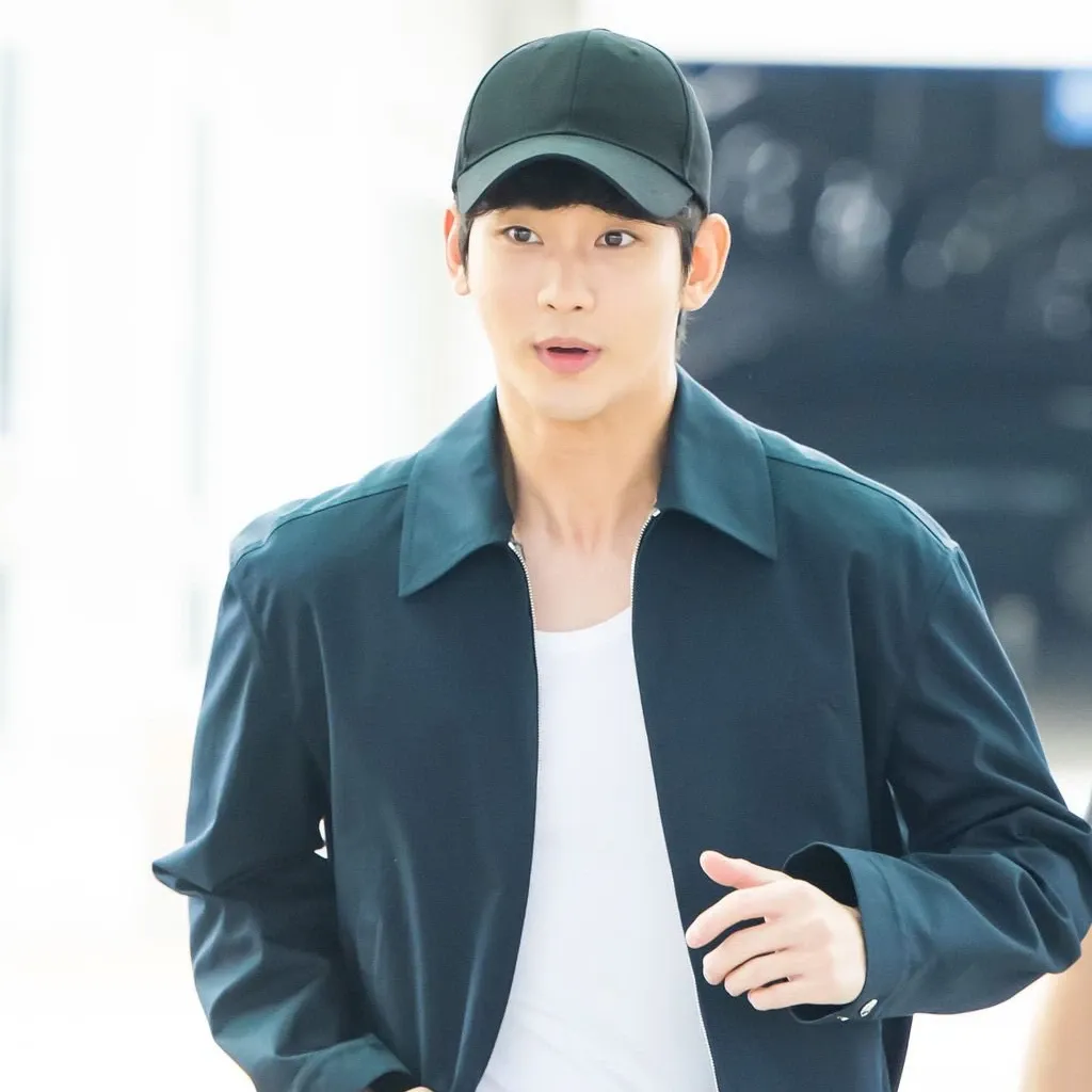 Recent activity shot of Kim Soohyun
