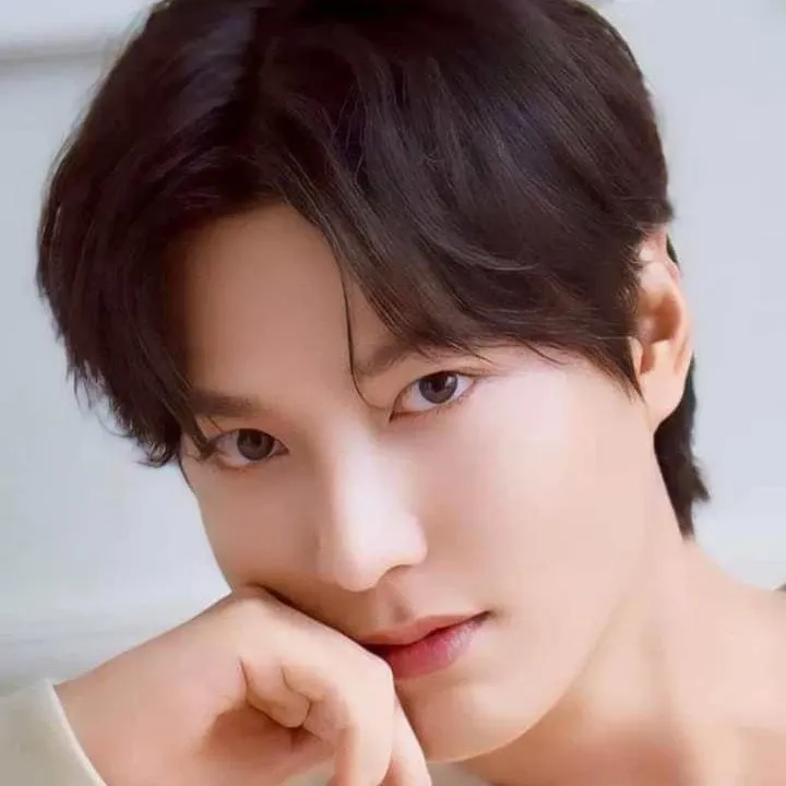 Latest photo of Lee Minho