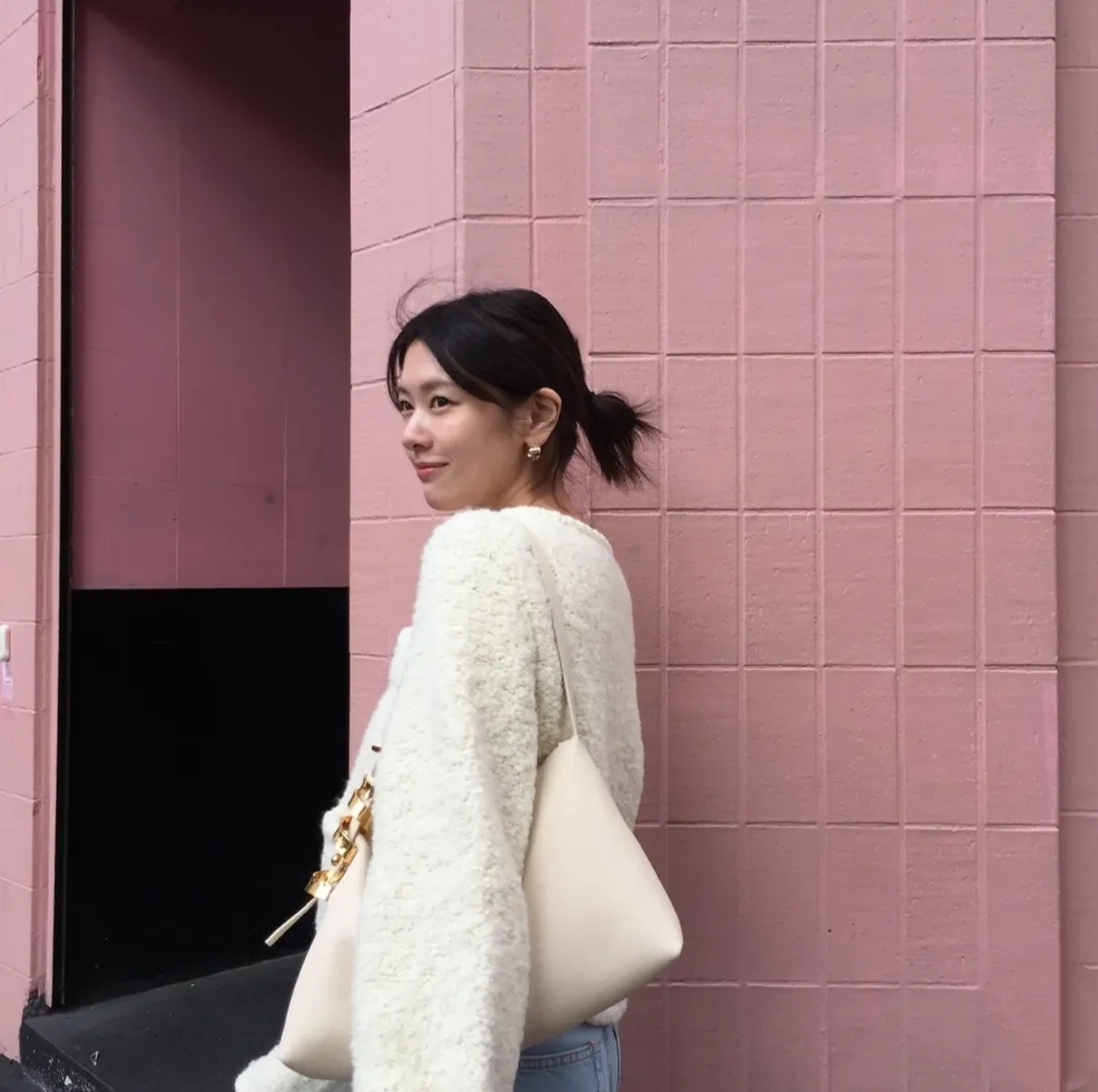 Behind-the-scenes cut of Jung Somin