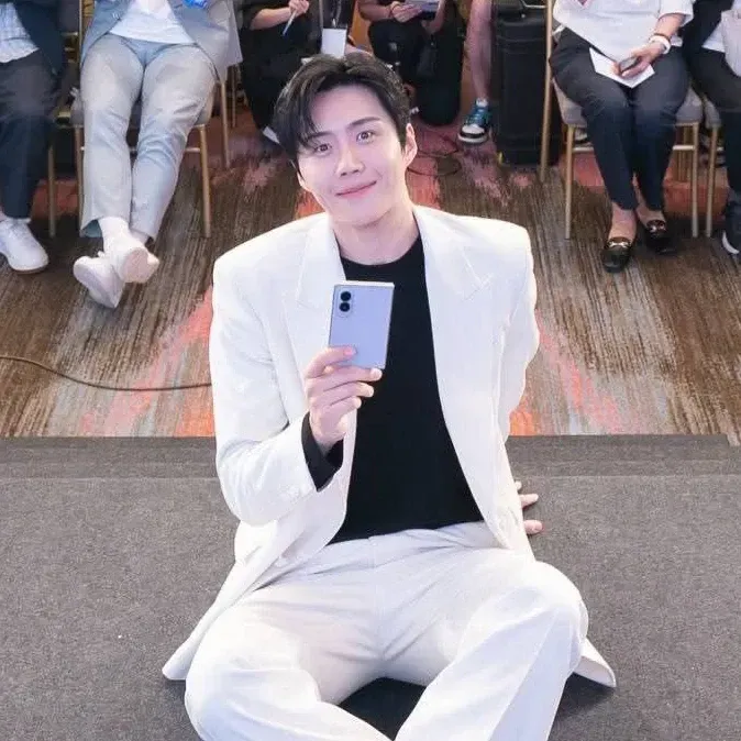 Latest photo of Kim Seonho
