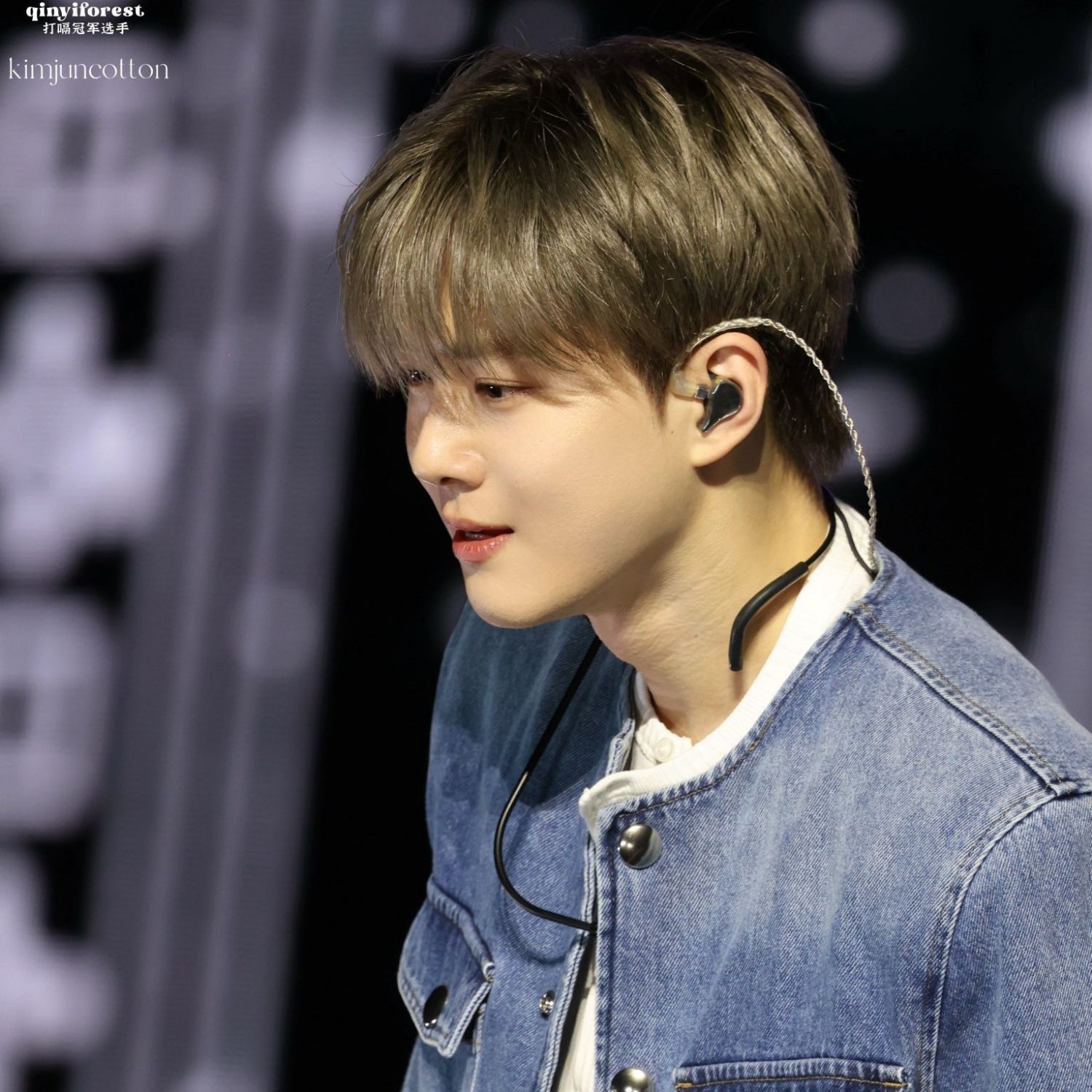 粉絲拍下的Suho瞬間