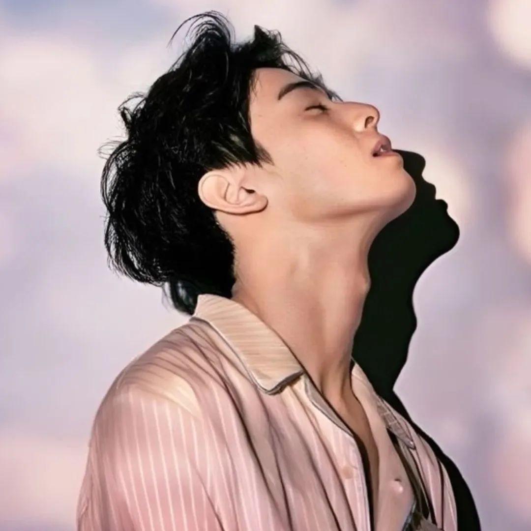 Latest photo of Cha Eunwoo