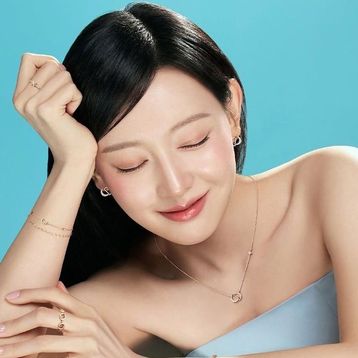 A moment captured by a fan of Kim Jiwon