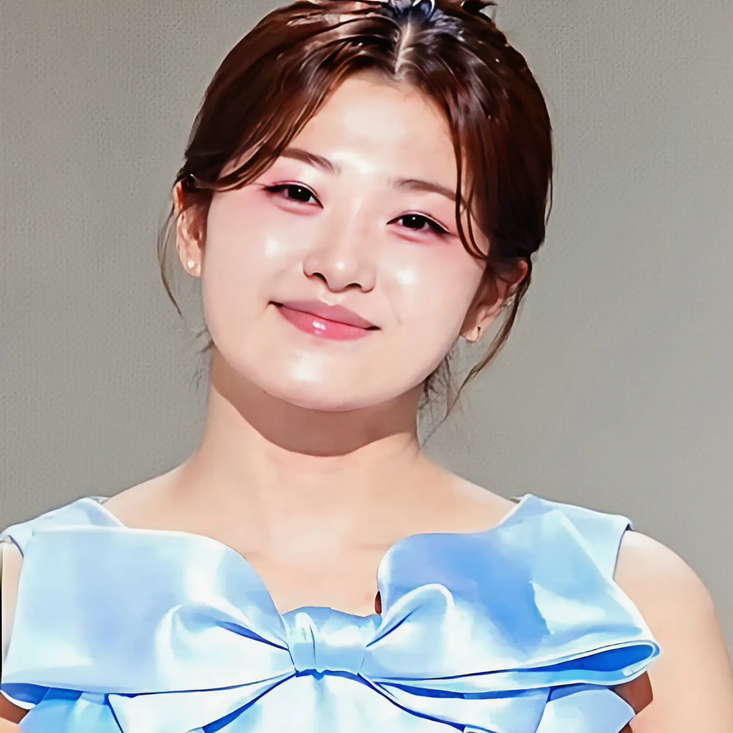 Recent activity shot of Yoon Yoonseo