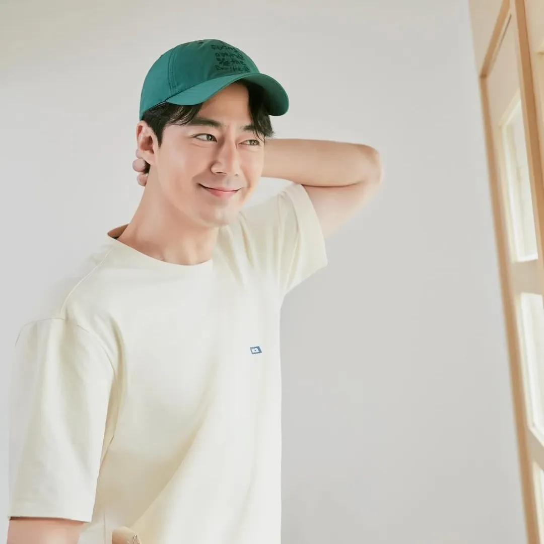 Recent activity shot of Jo Insung